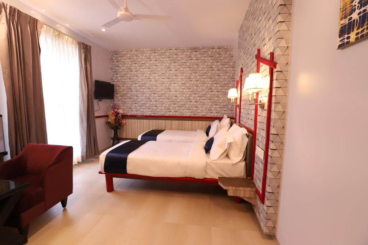 Hotel Prabha Palace 艾哈迈德讷格尔 外观 照片