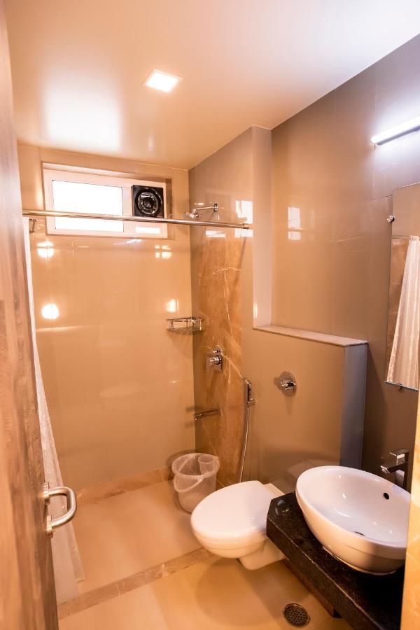 Hotel Prabha Palace 艾哈迈德讷格尔 外观 照片